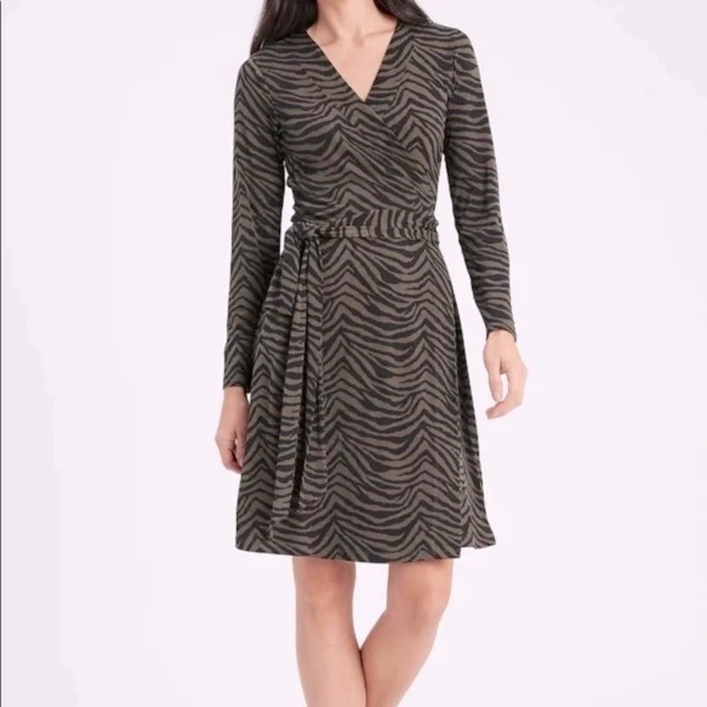 NEW Banana Republic wrap dress jersey stretch Green/black animal print Sz S